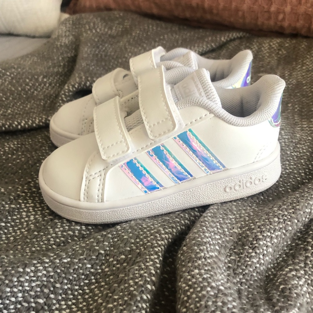Brand New Adidas Toddler Shoes Size 5